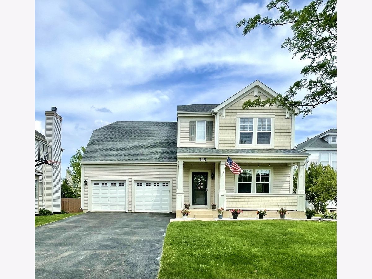  Sold Round Lake Illinois, 749 Vintage