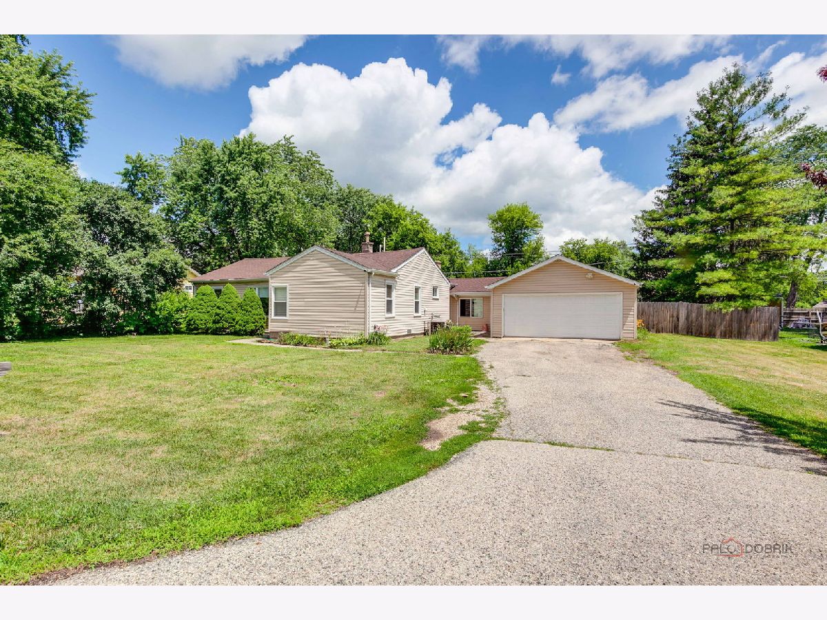 Homes For Sale Venetian Village Lake Villa Illinois, 37369 Loretto Avenue