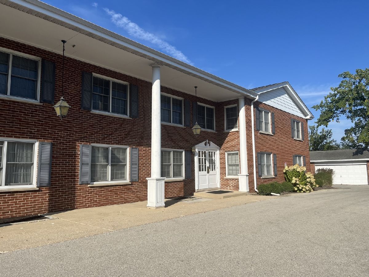  Rented Northbrook Illinois, 2816 Dundee