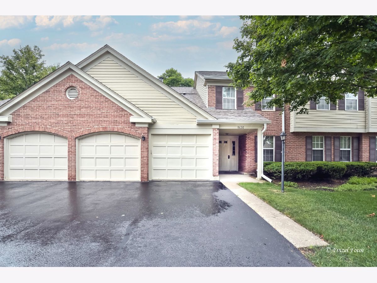  Sold Wheeling Illinois, 1620 Hadley