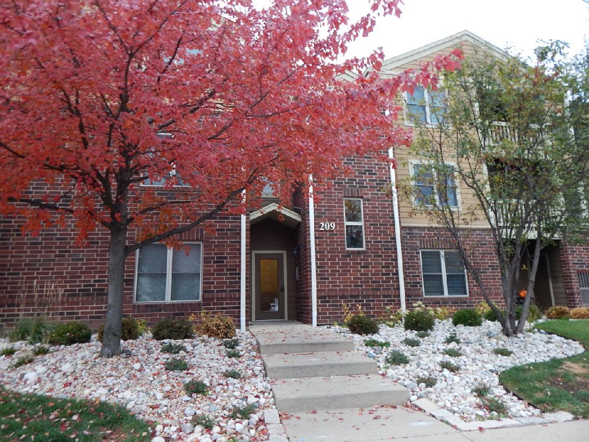  For Sale Bloomingdale Illinois, 209 Glengarry Drive
