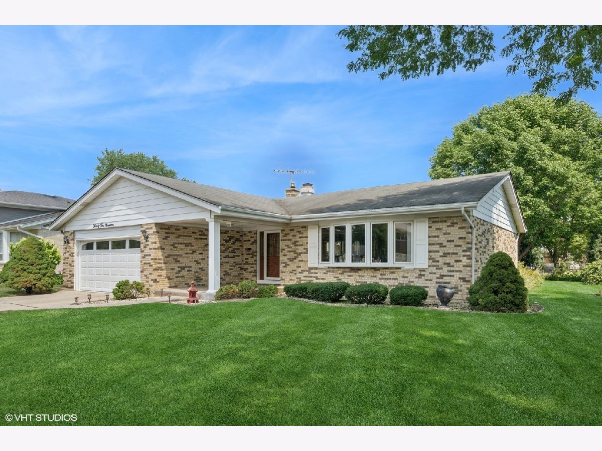 Homes & Condos & Townhomes Sold Ivy Hill Arlington Heights Illinois, 2519 Dryden