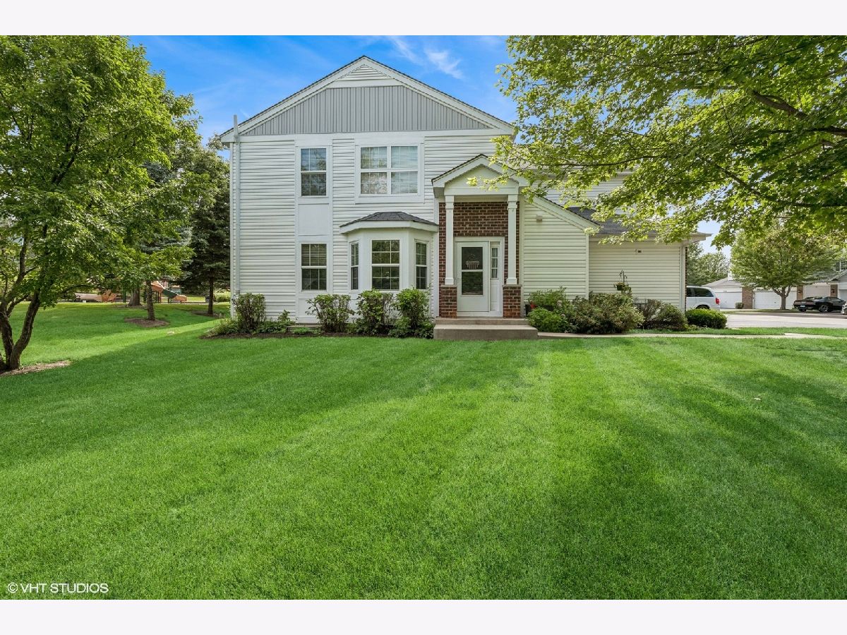 For Sale Lakemoor Illinois, 32403 Mackinac Lane