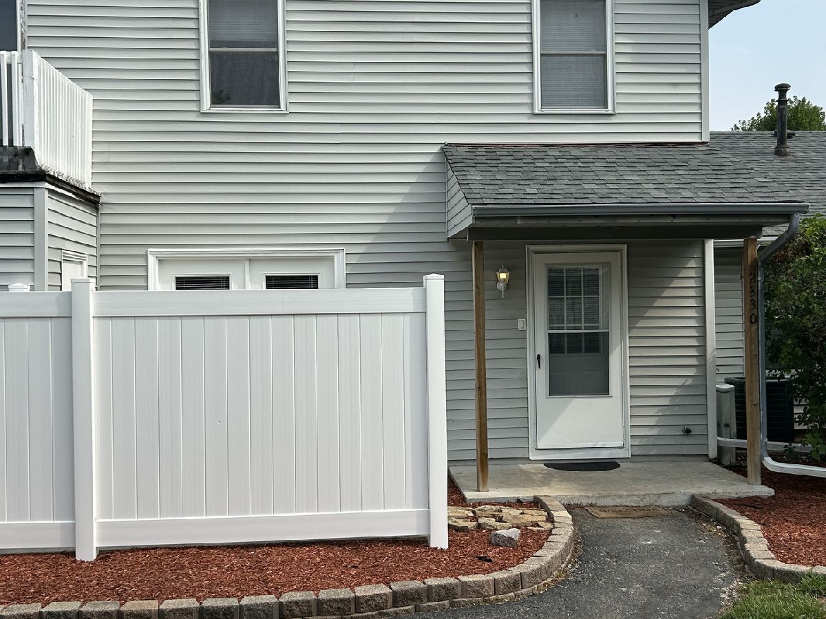  Rented Crest Hill Illinois, 2330 Carnation