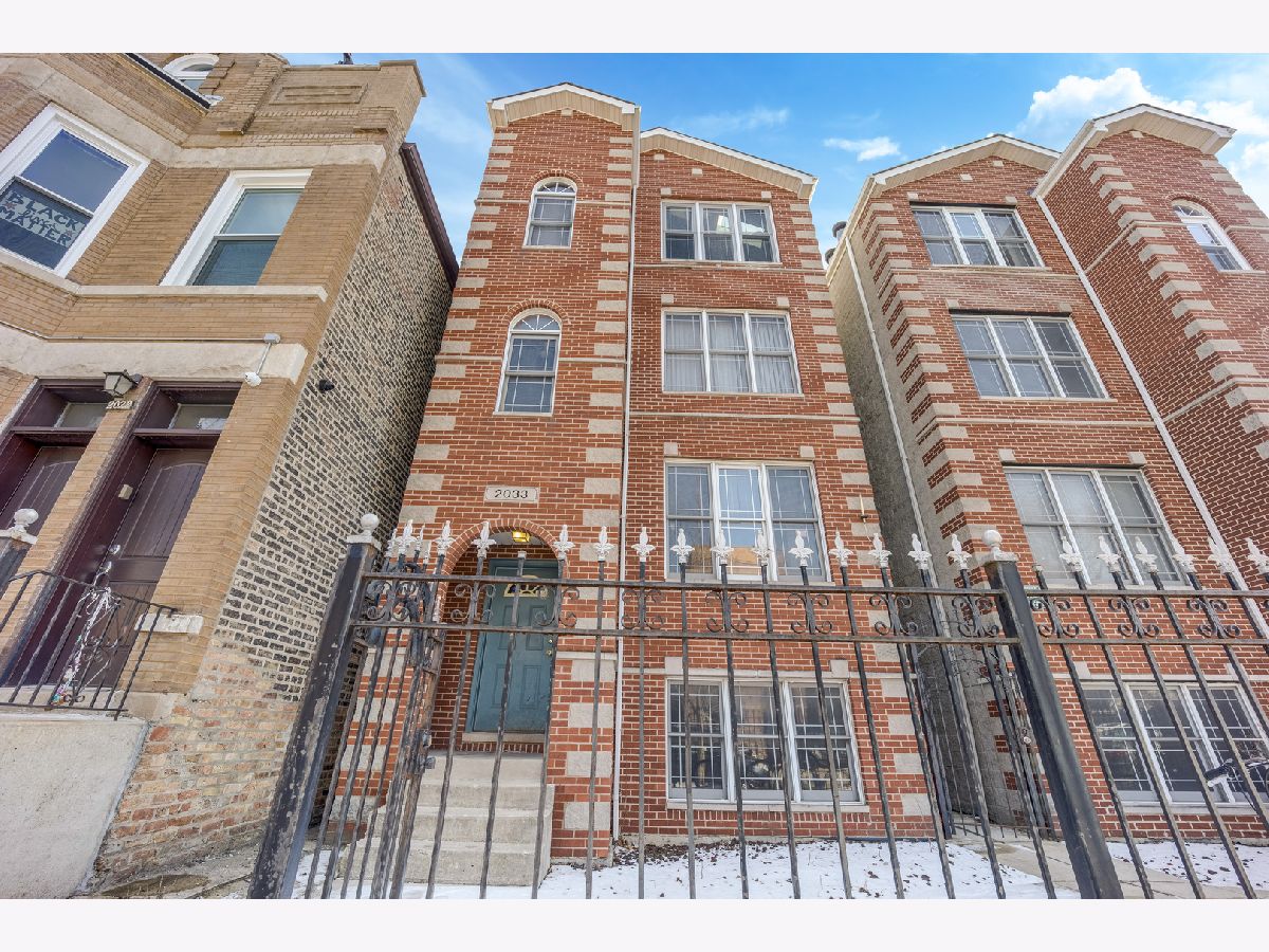 Condos & Townhomes & Homes Rented Ukrainian Village Chicago Illinois, 2033 Huron