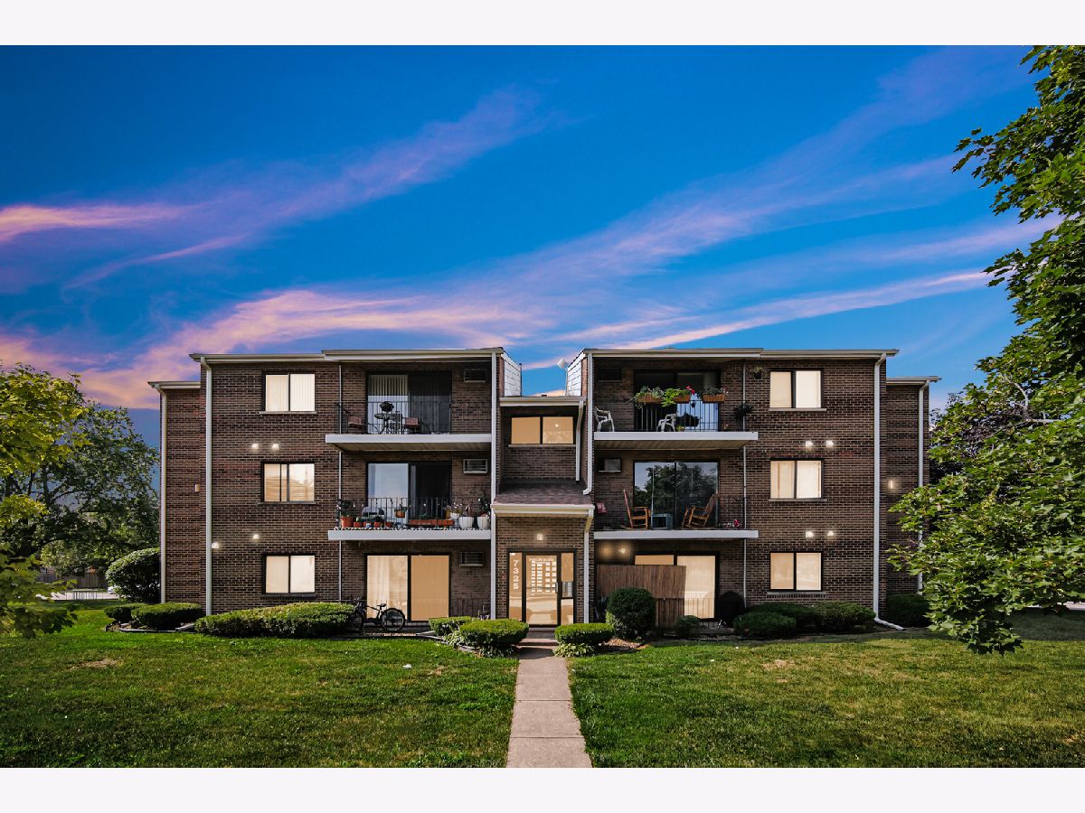  Sold Orland Park Illinois, 7325 Tiffany