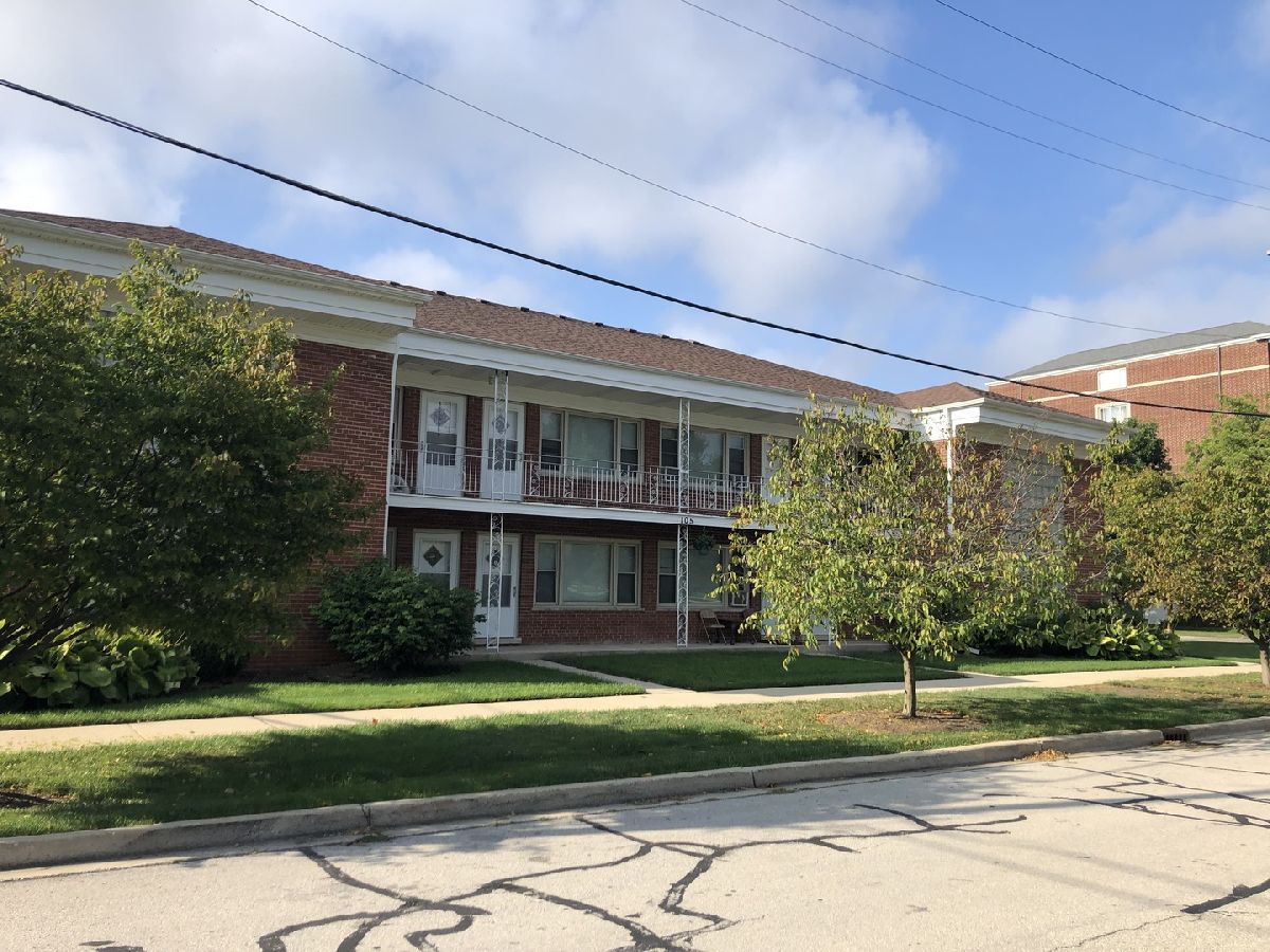  Rented Lombard Illinois, 105 Grove