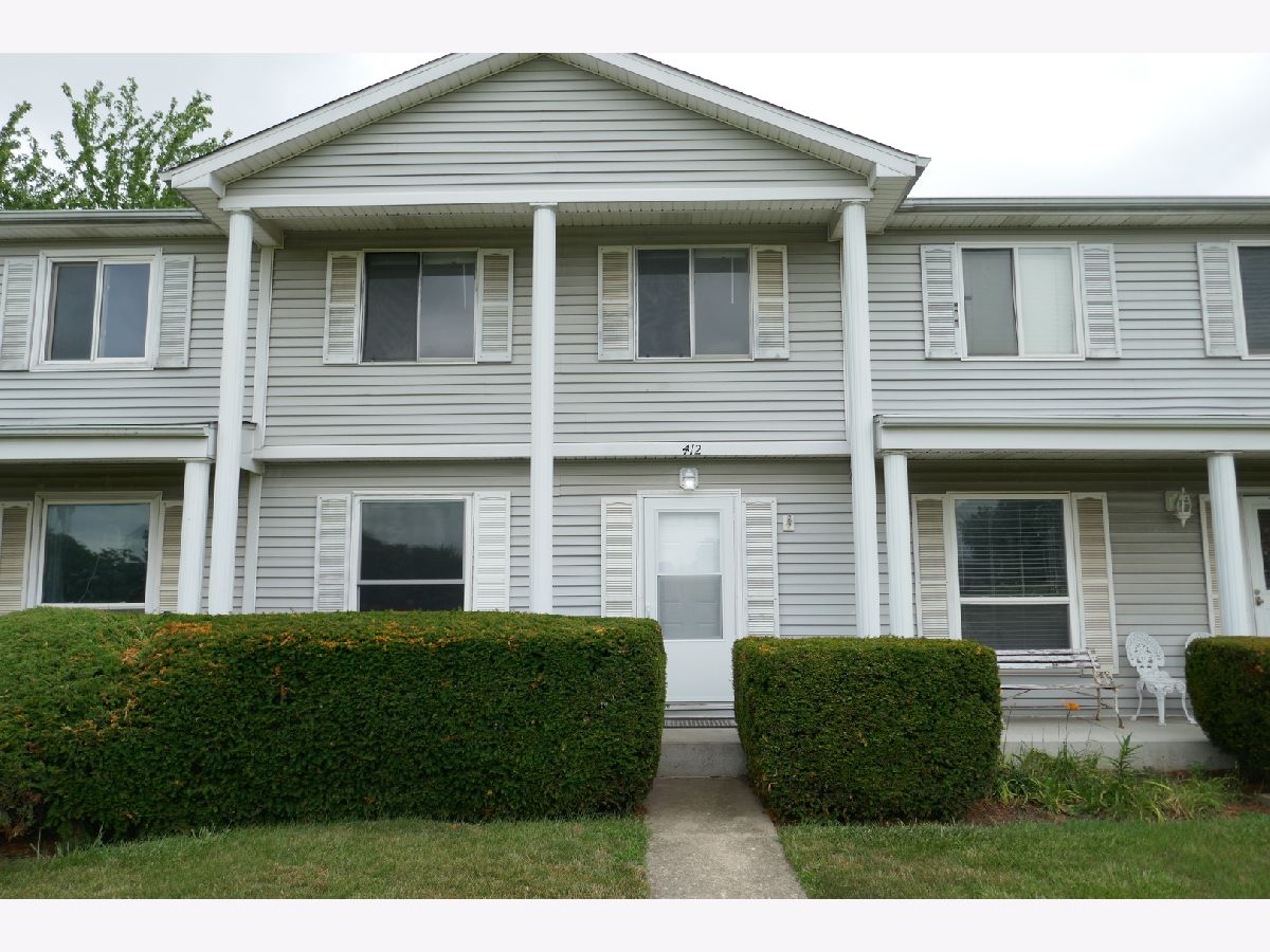 Townhomes Sold Beaconridge Bolingbrook Illinois, 412 Salem
