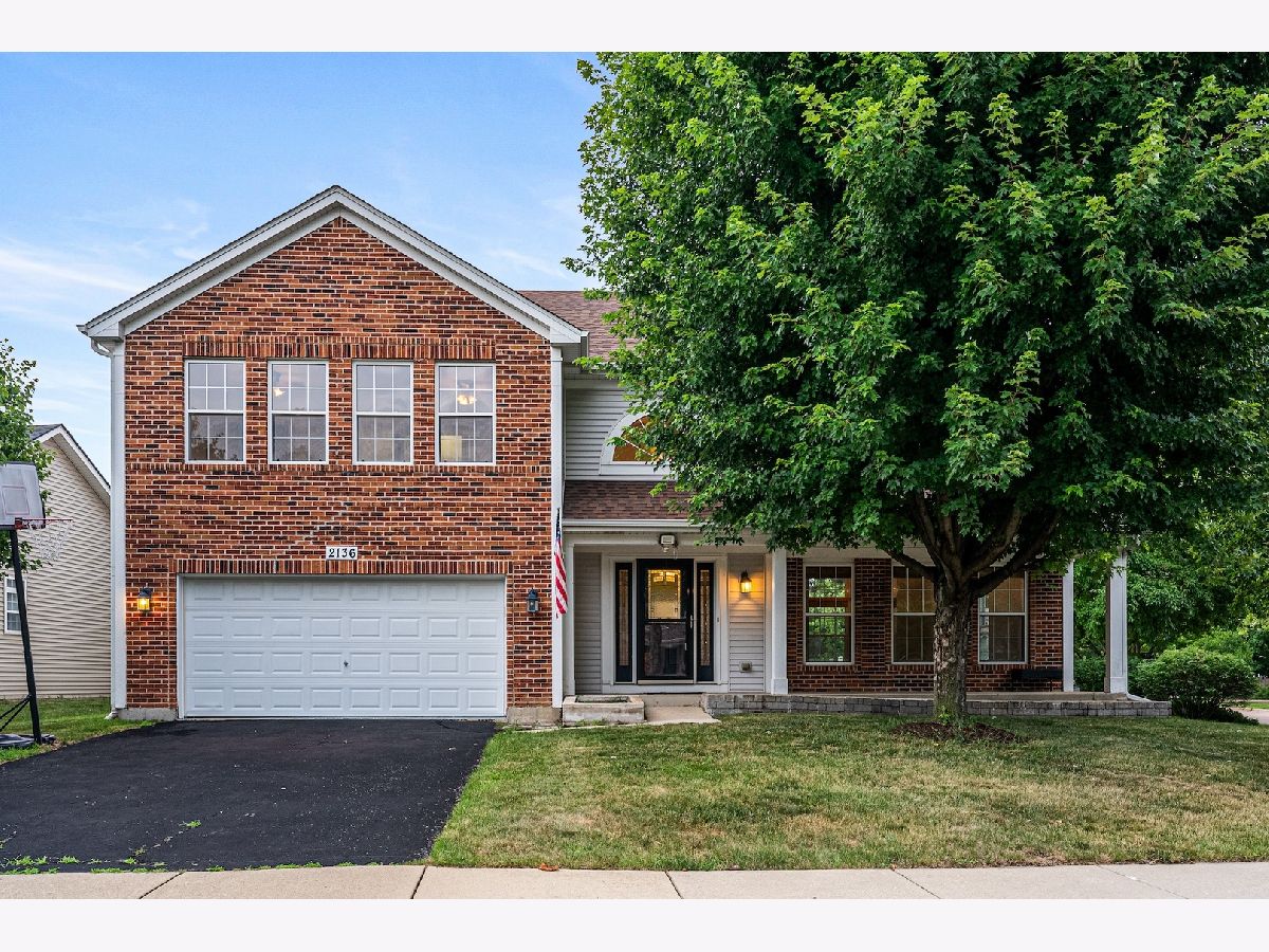  Sold Aurora Illinois, 2136 Colonial