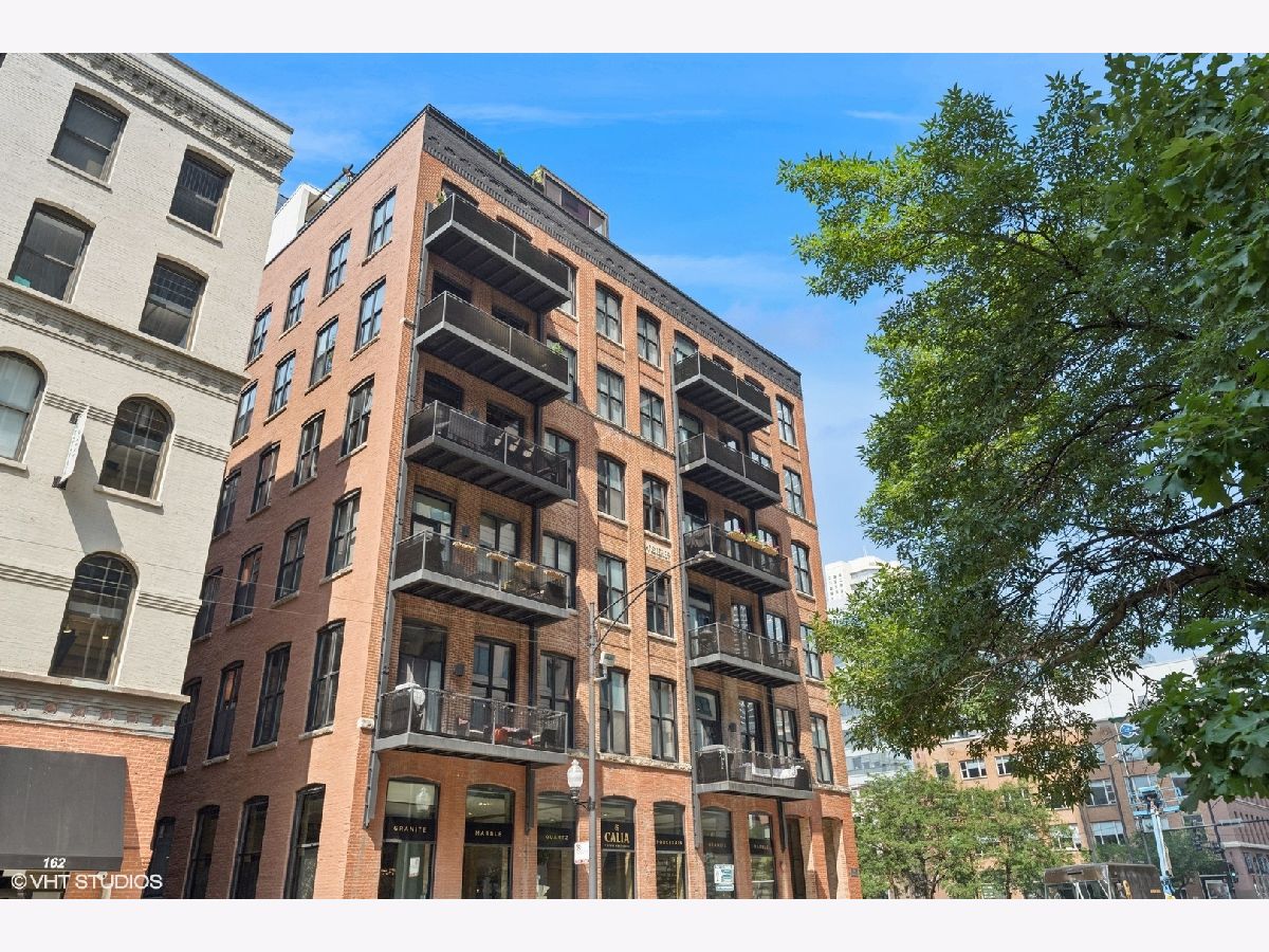 Condos & Townhomes For Sale Lofts On West Hubbard Chicago Illinois, 154 Hubbard Street