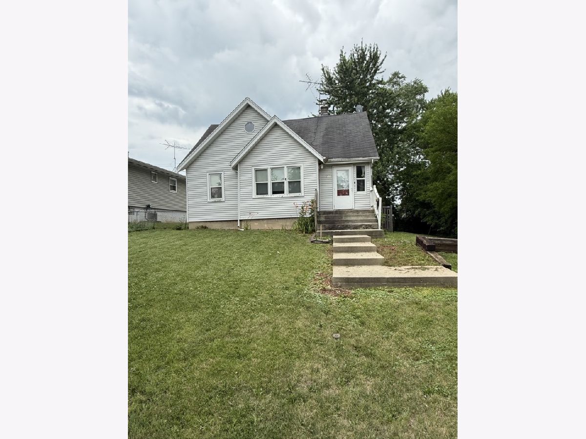  Sold Round Lake Park Illinois, 526 Grandview