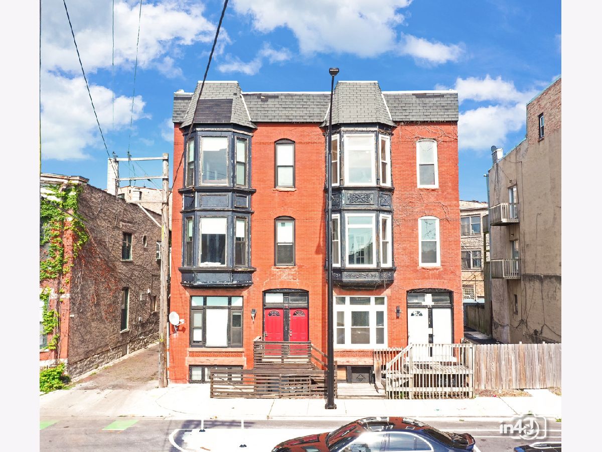 Rented Chicago Illinois, 115 Paulina