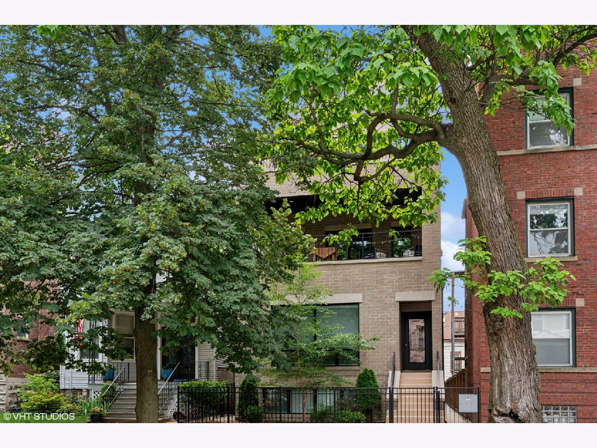  Sold Chicago Illinois, 2121 Addison