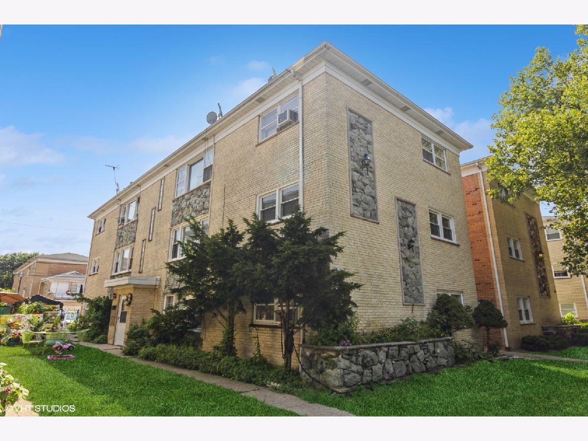 Rented Chicago Illinois, 5231 Potawatomie