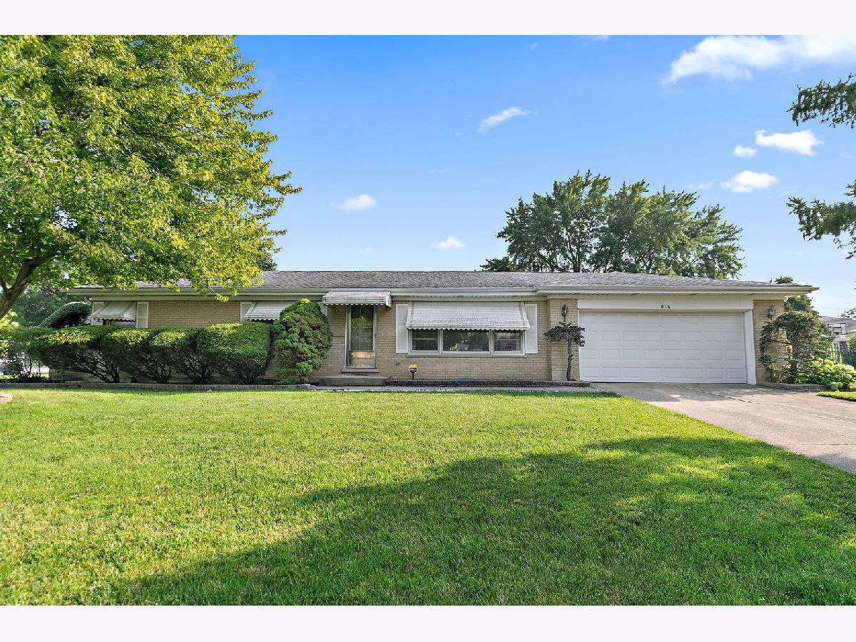 Homes & Condos & Townhomes Sold Lancer Park Schaumburg Illinois, 614 Weathersfield