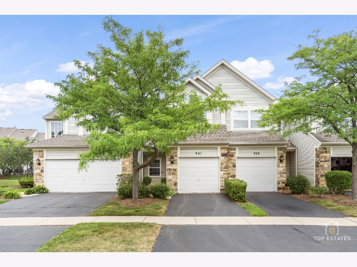  Sold Lake In The Hills Illinois, 951 Viewpoint