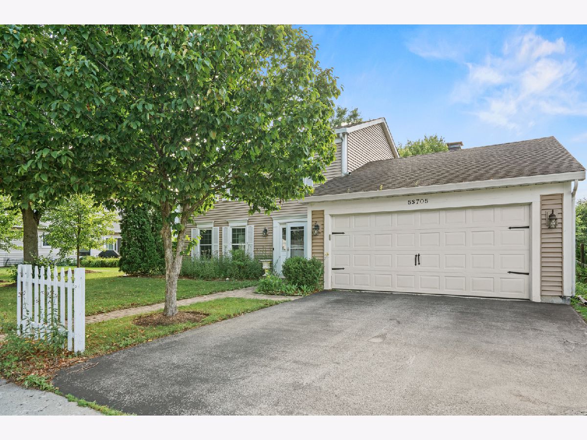 Homes & Townhomes & Condos Sold Steeple Run Naperville Illinois, 5S705 Hummingbird