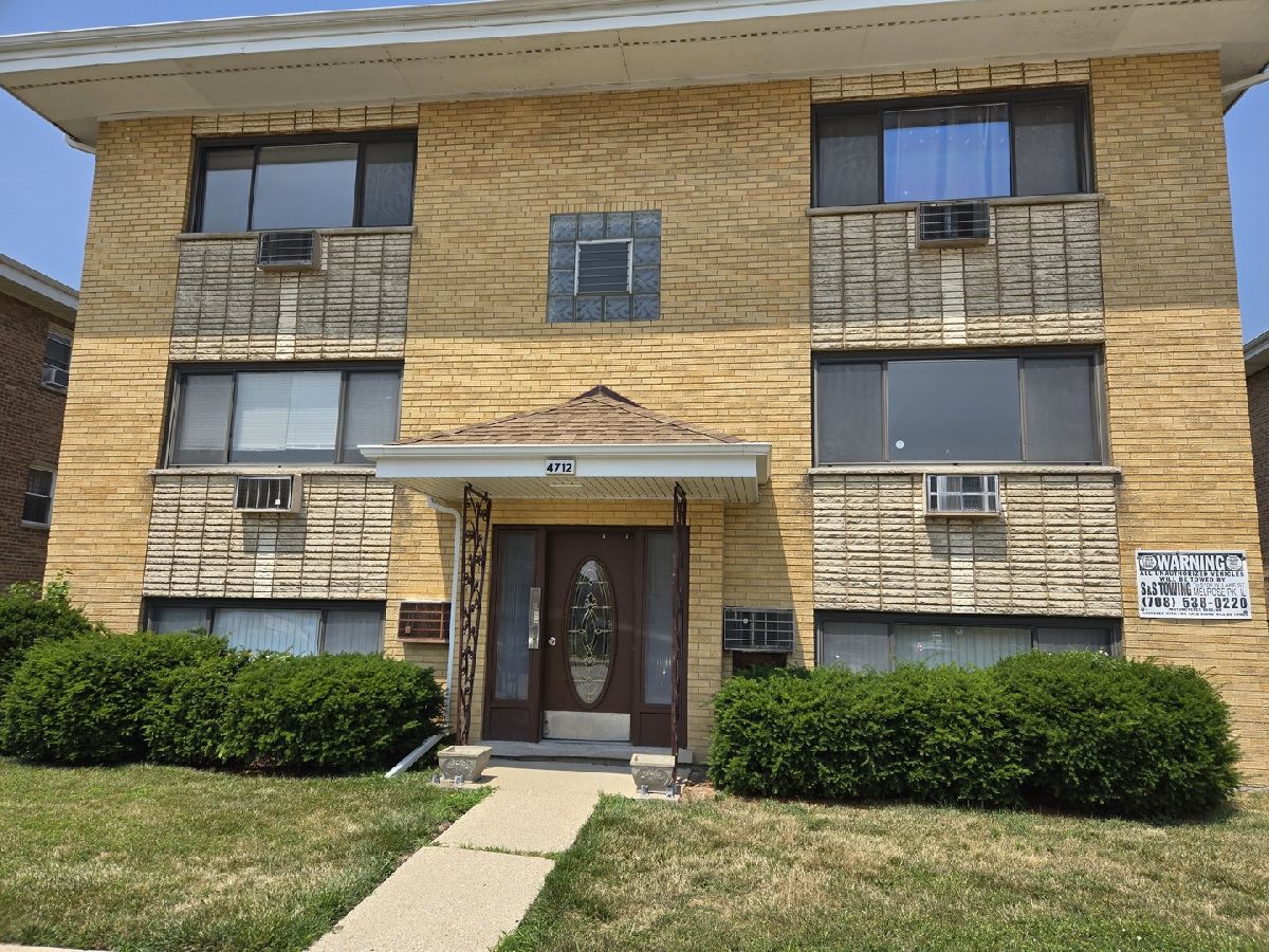  For Rent Harwood Heights Illinois, 4712 Olcott