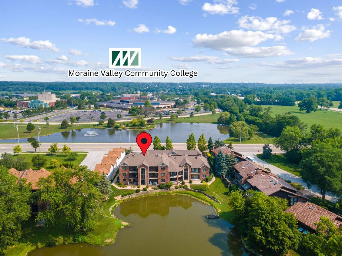  Sold Palos Hills Illinois, 8697 111th
