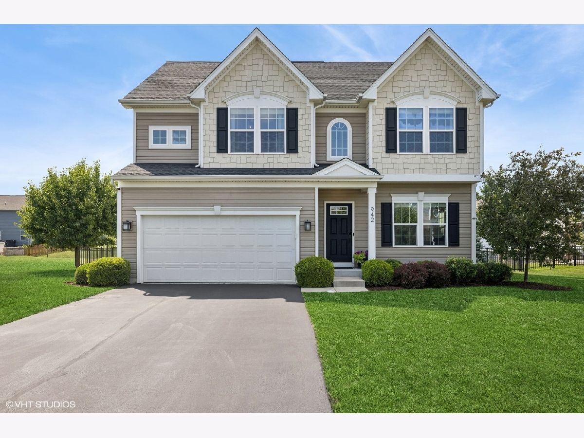  For Sale Gilberts Illinois, 942 Sunburst Lane