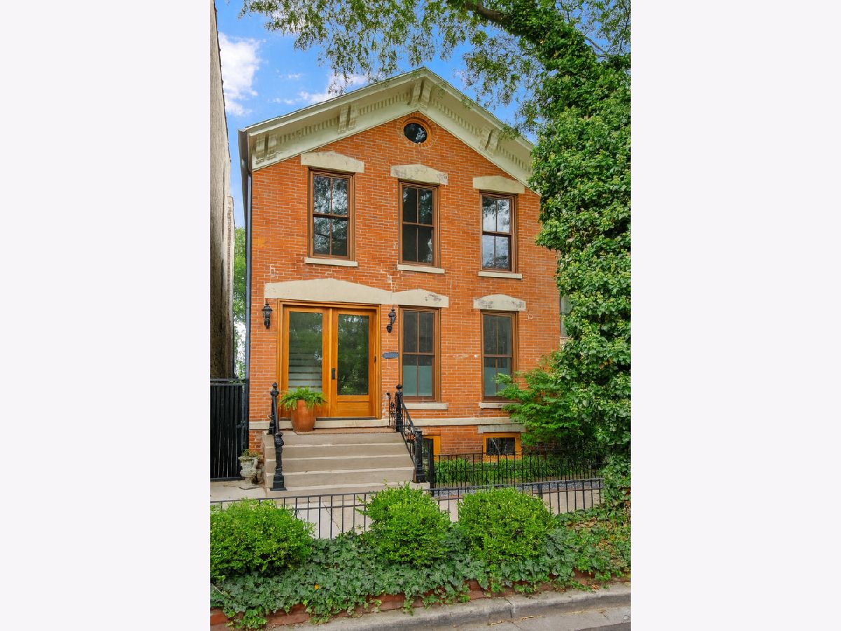  For Sale Chicago Illinois, 1714 Sedgwick Street