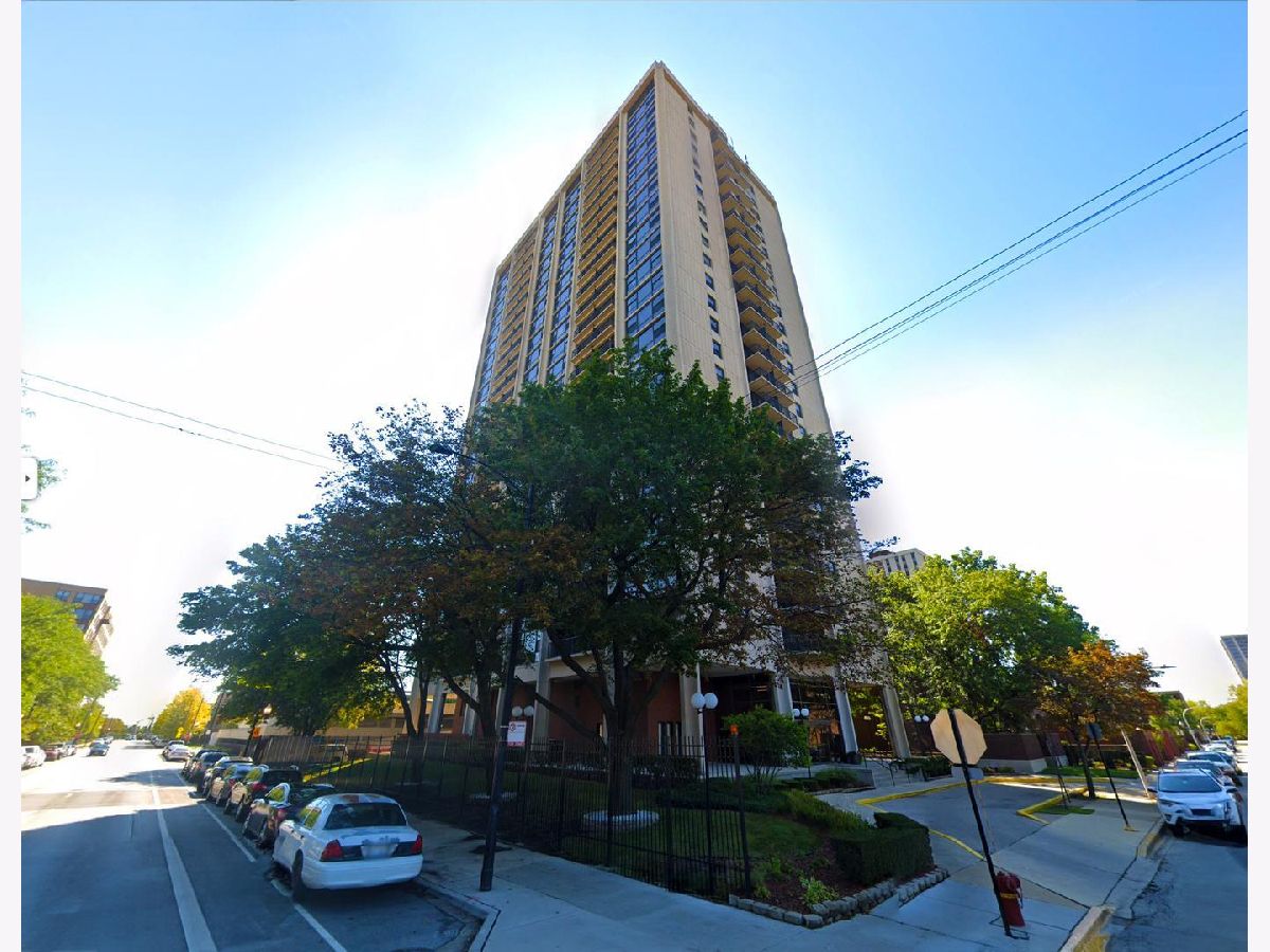 Condos & Townhomes For Sale Stratford South Commons Chicago Illinois, 2605 Indiana Avenue