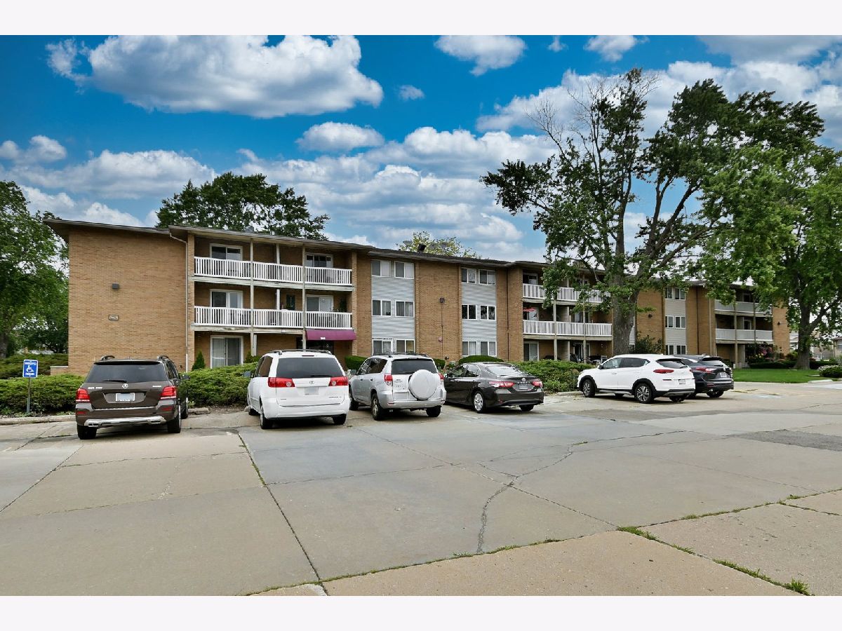 Condominiums Sold Elmdale Condominiums Des Plaines Illinois, 960 Beau