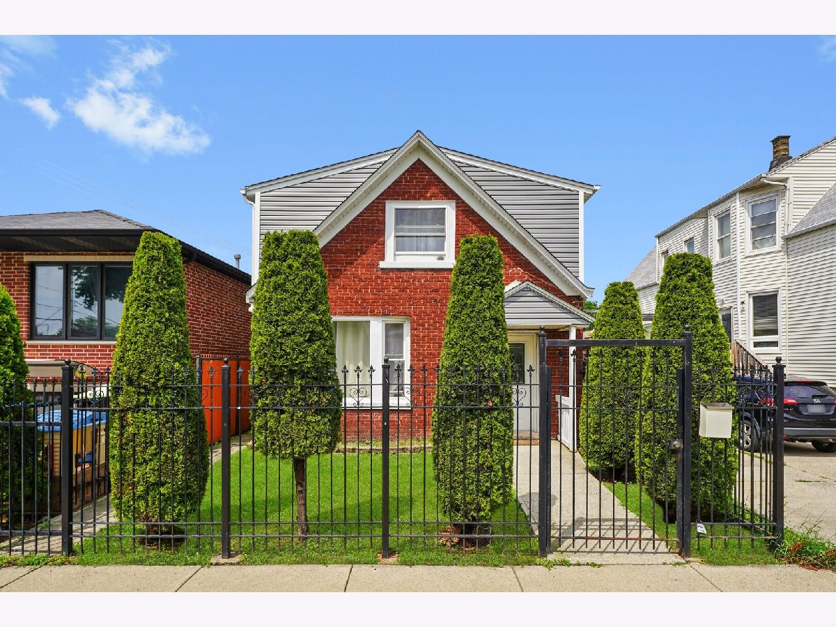  Rented Chicago Illinois, 2220 Monitor