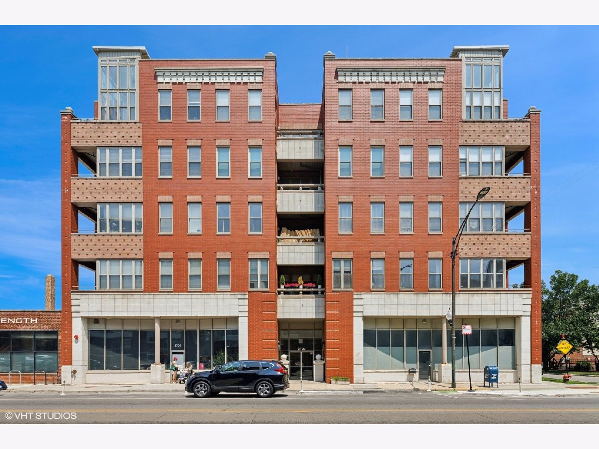  Sold Chicago Illinois, 2700 Belmont