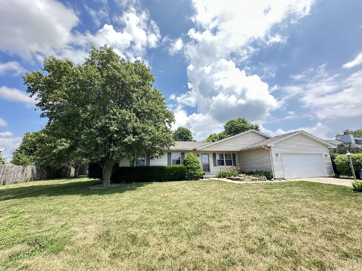  For Sale Mansfield Illinois, 3 Village Road