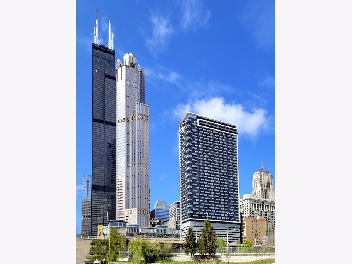  Rented Chicago Illinois, 235 Van Buren