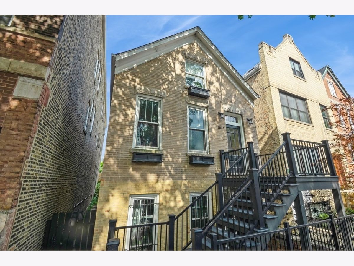  Sold Chicago Illinois, 1830 Paulina