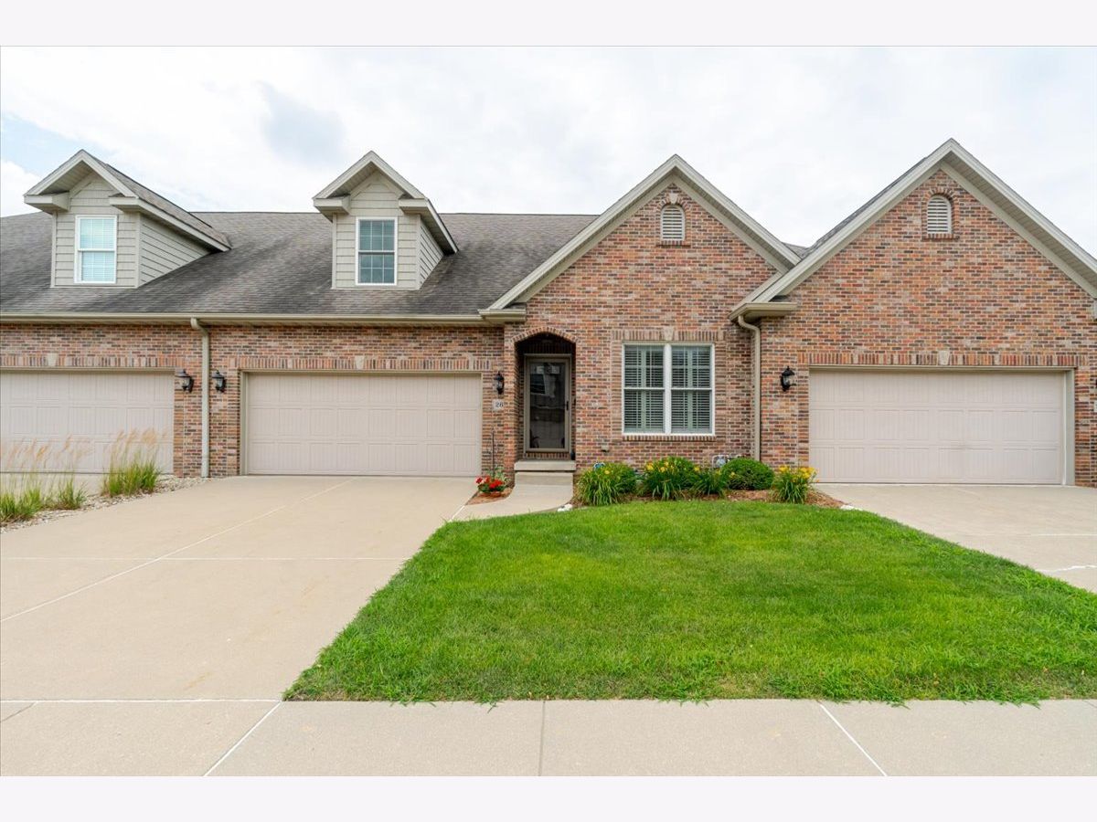 Condos & Townhomes & Homes For Sale Village At Prairie Vista Bloomington Illinois, 26 Prairie Vista Court