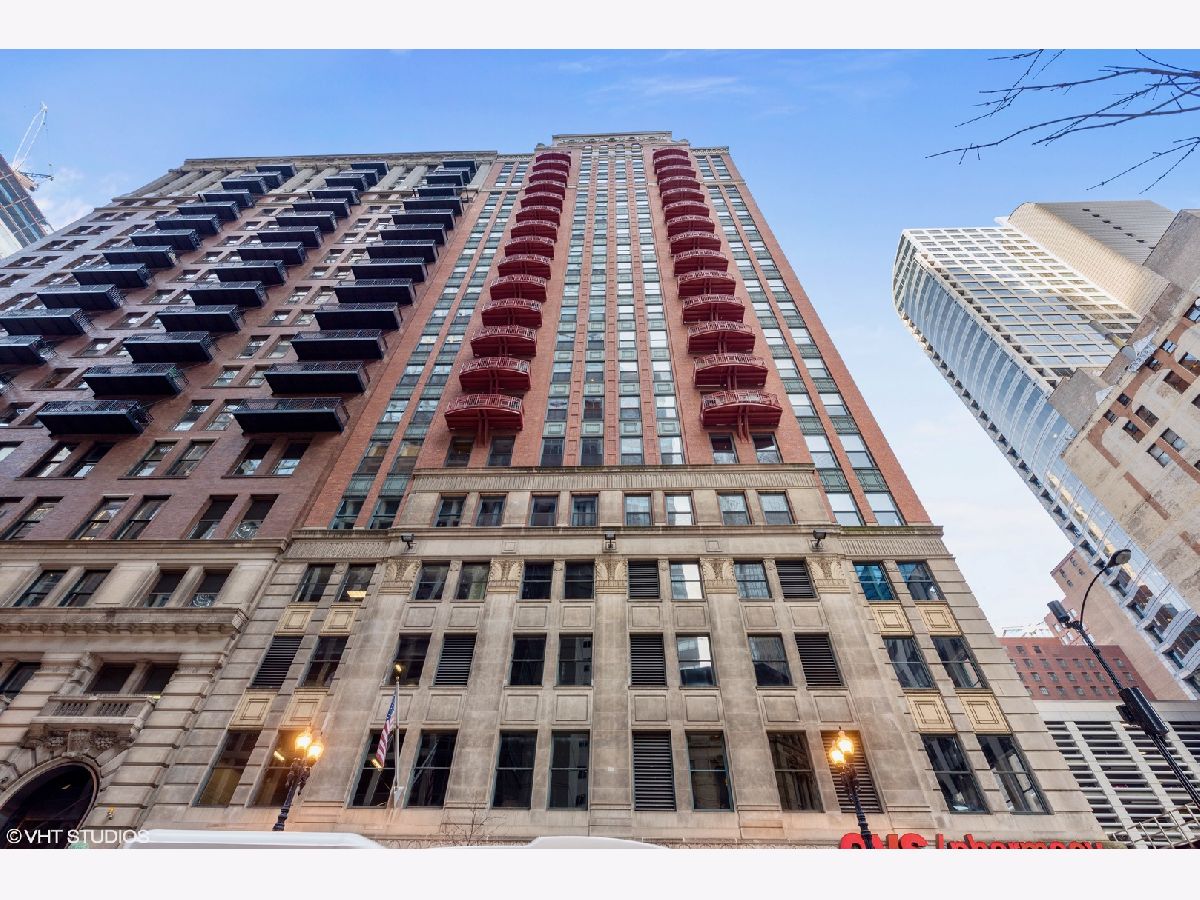  Sold Chicago Illinois, 208 Washington
