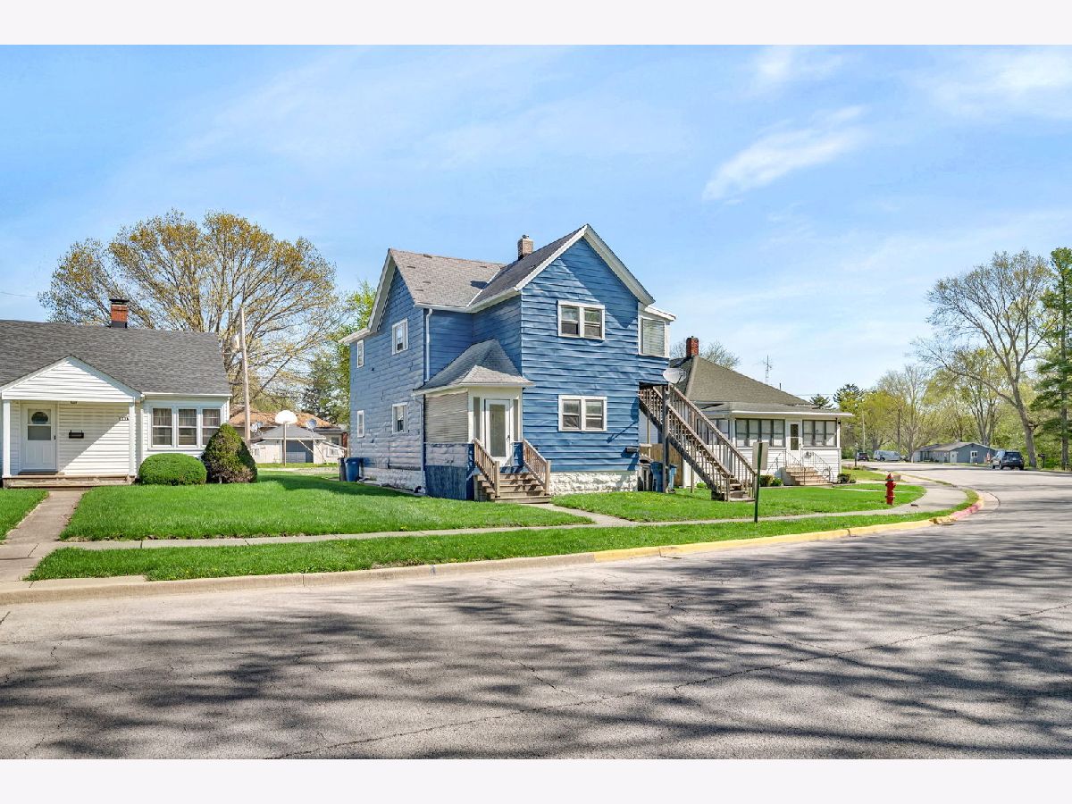 Rented Morris Illinois, 850 Washington