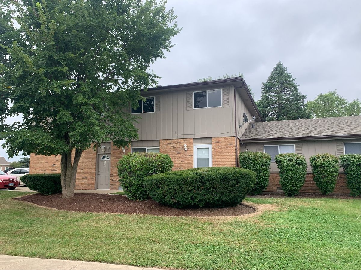  Rented Yorkville Illinois, 104 Countryside