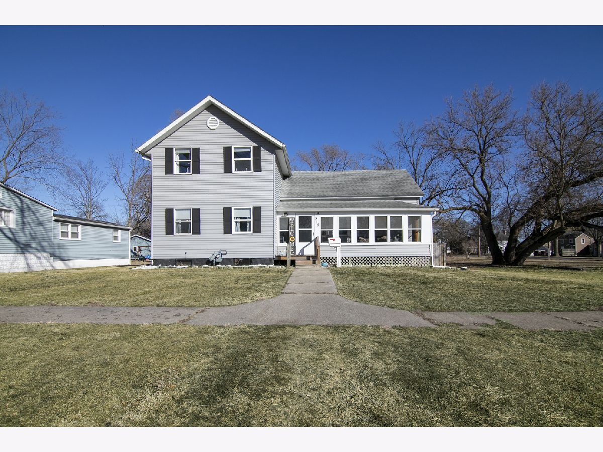  Sold Momence Illinois, 212 Market