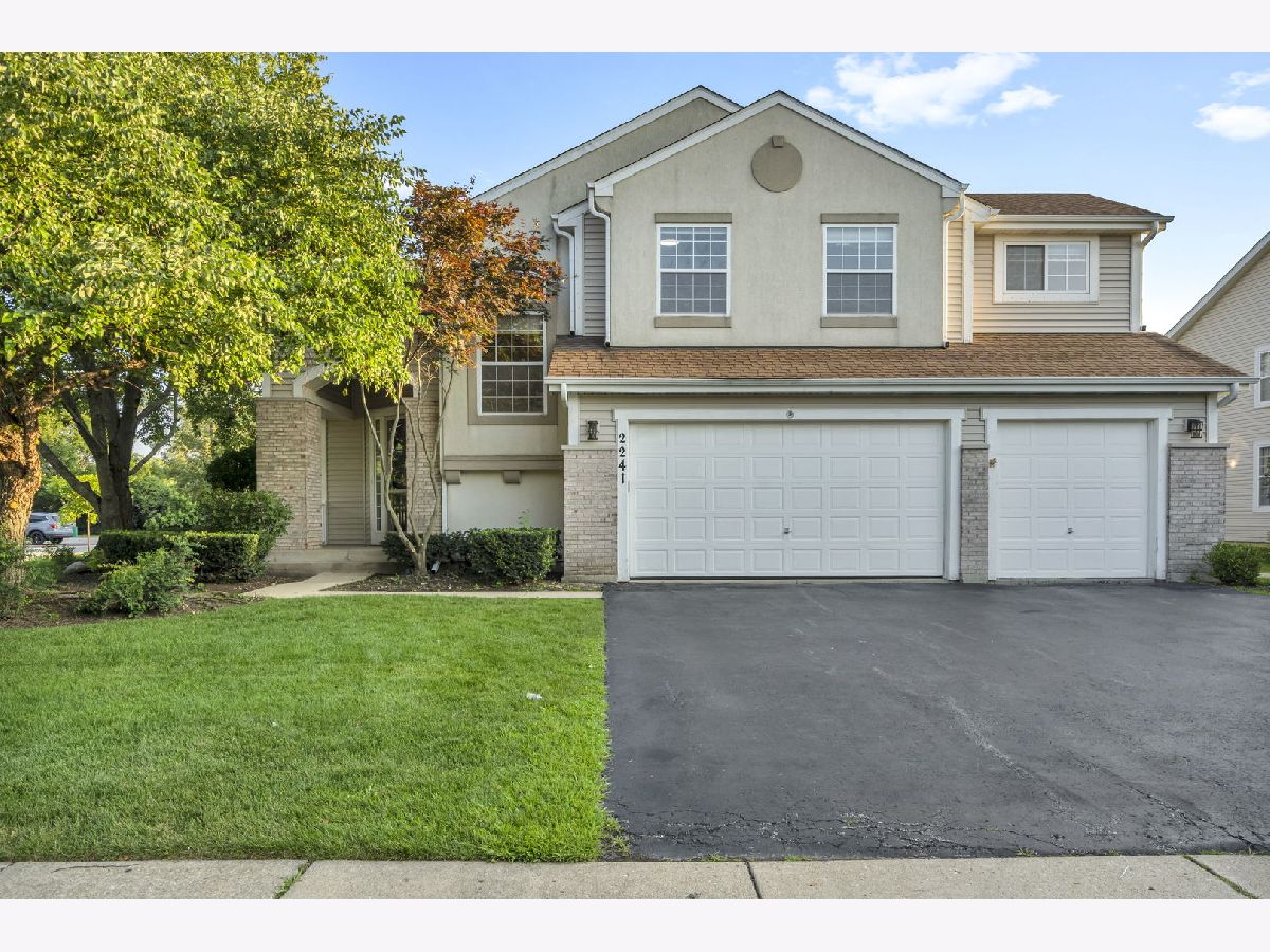  Rented Buffalo Grove Illinois, 2241 Avalon