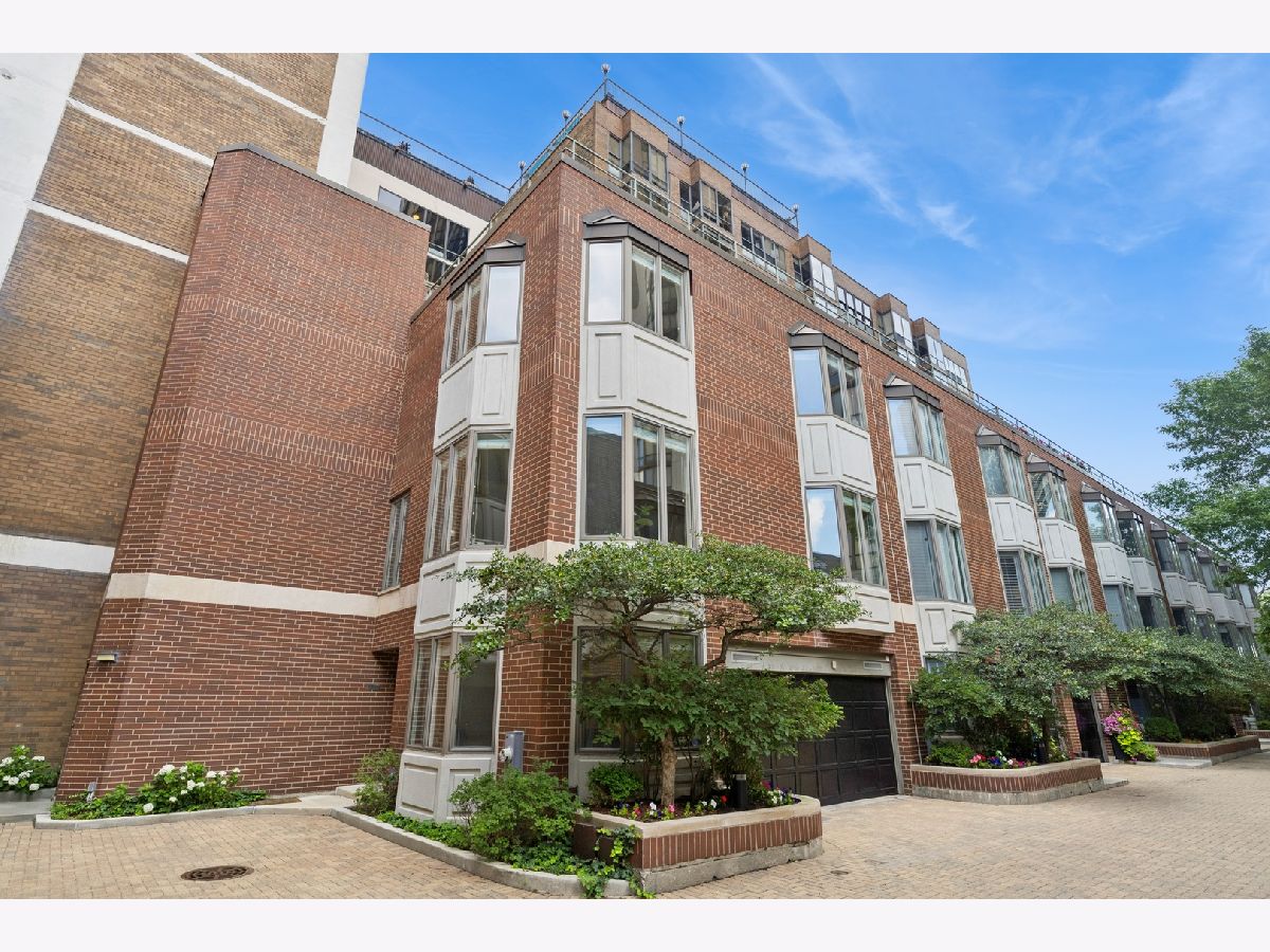 Townhomes Sold Eugenie Terrace Chicago Illinois, 1740 Clark