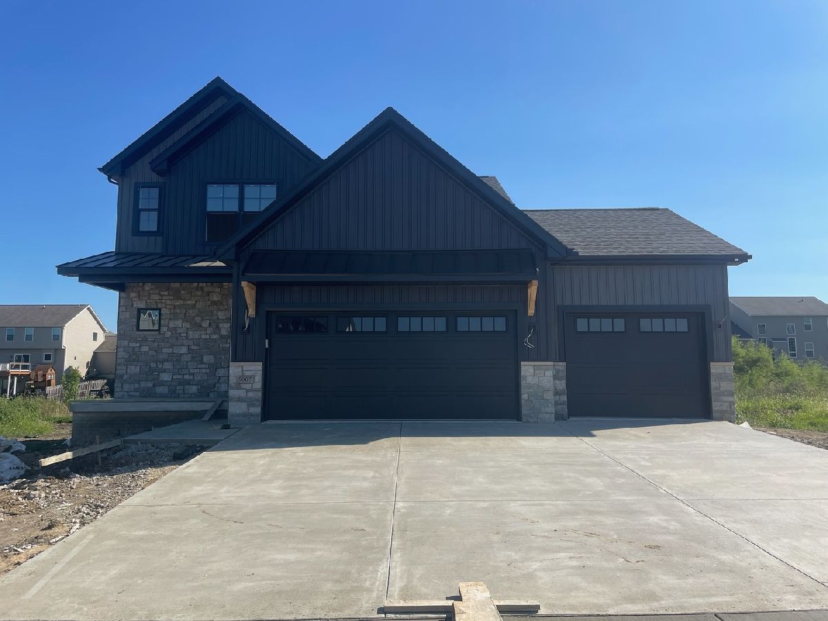 Homes & Condos & Townhomes Sold Grove On Kickapoo Creek Bloomington Illinois, 5213 Castlebar