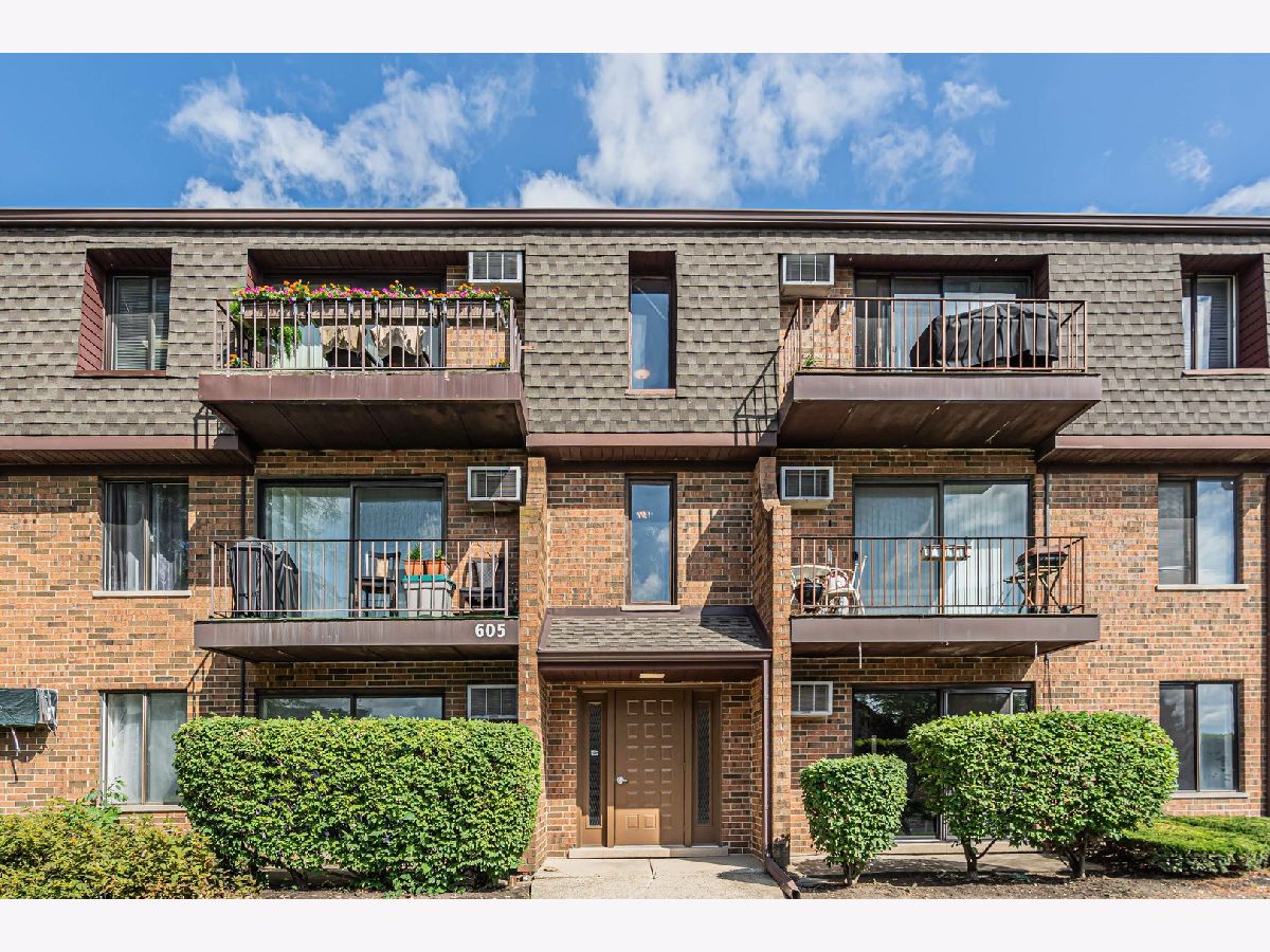  Sold Addison Illinois, 605 Briar Hill