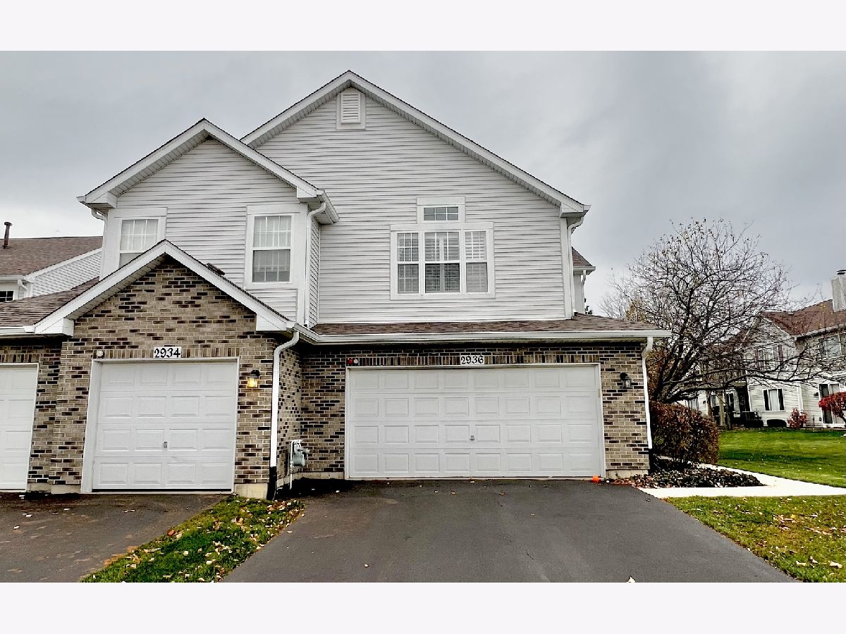 Townhomes & Condos Rented Crosswinds Naperville Illinois, 2936 Kentshire