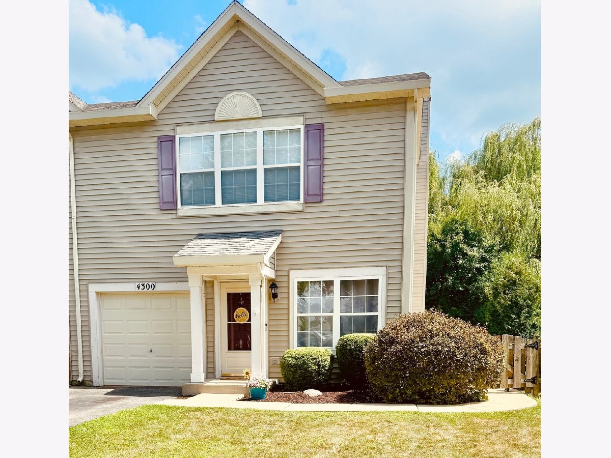 Homes & Townhomes & Condos Sold Lakewood Springs Plano Illinois, 4300 Dillon