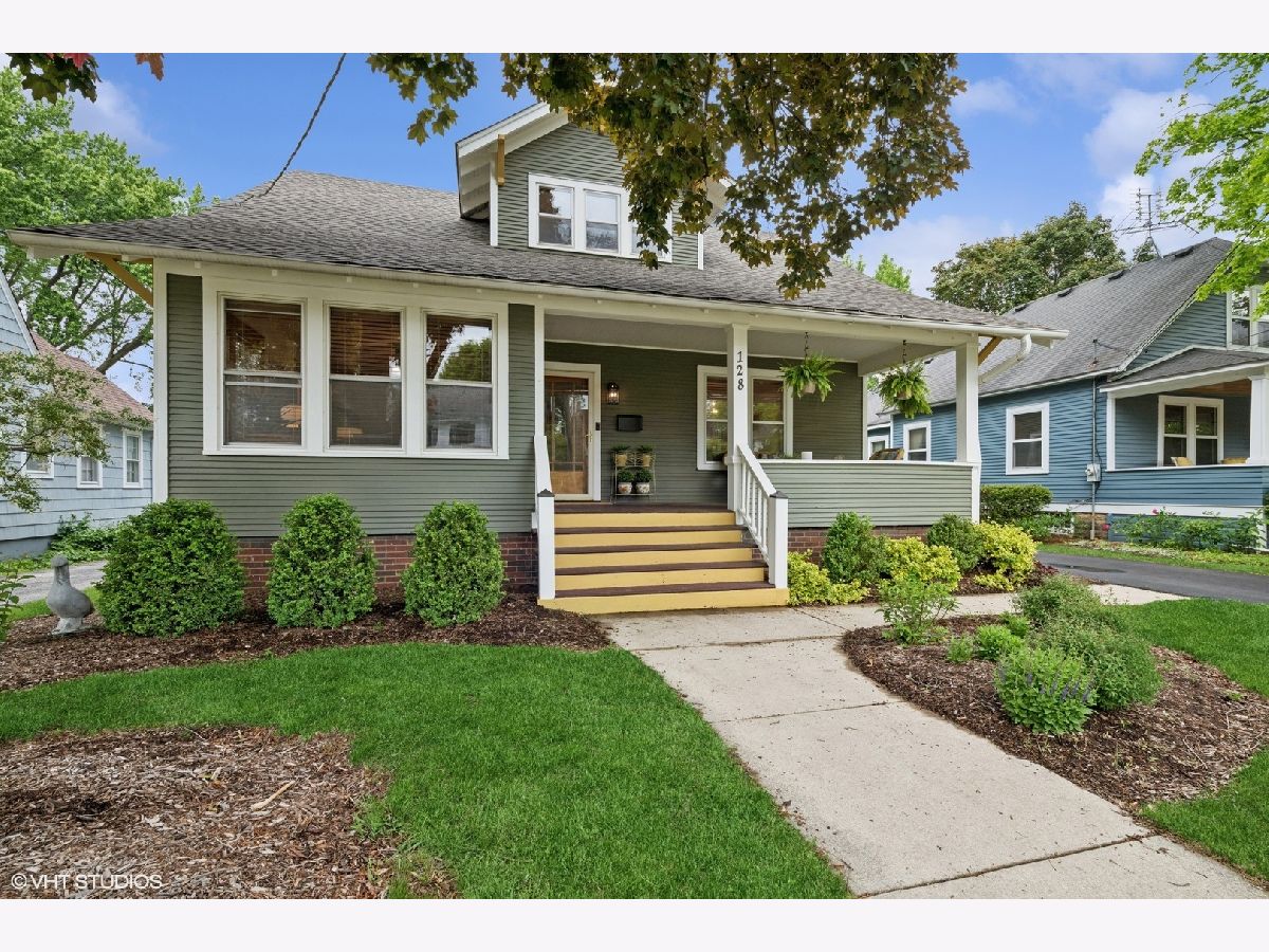  Sold Barrington Illinois, 128 Coolidge