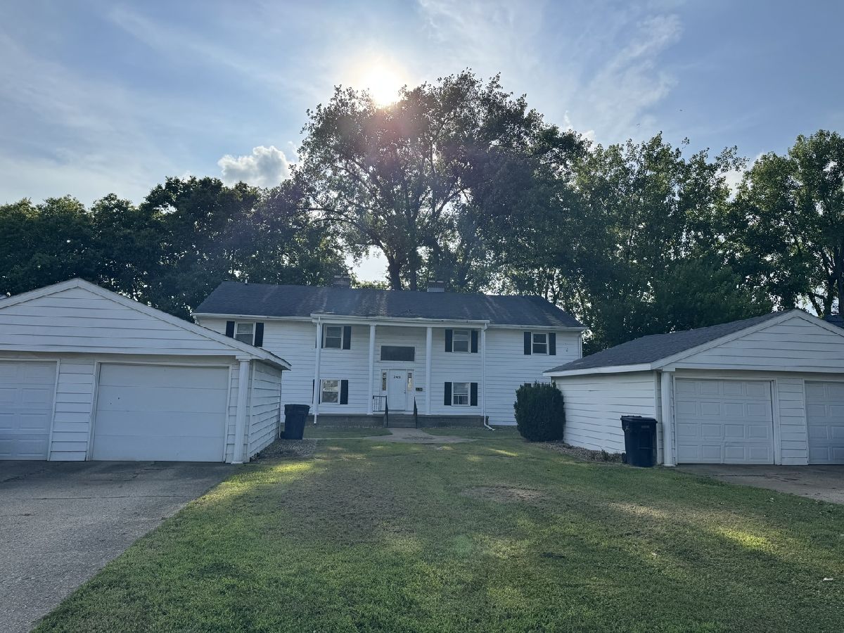  Sold Pekin Illinois, 2425 Lakeshore