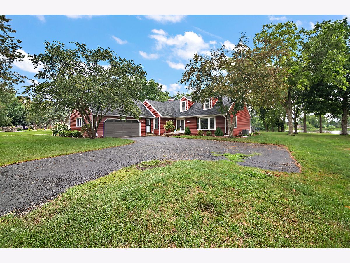  For Sale St Anne Illinois, 1698 Bittersweet Drive