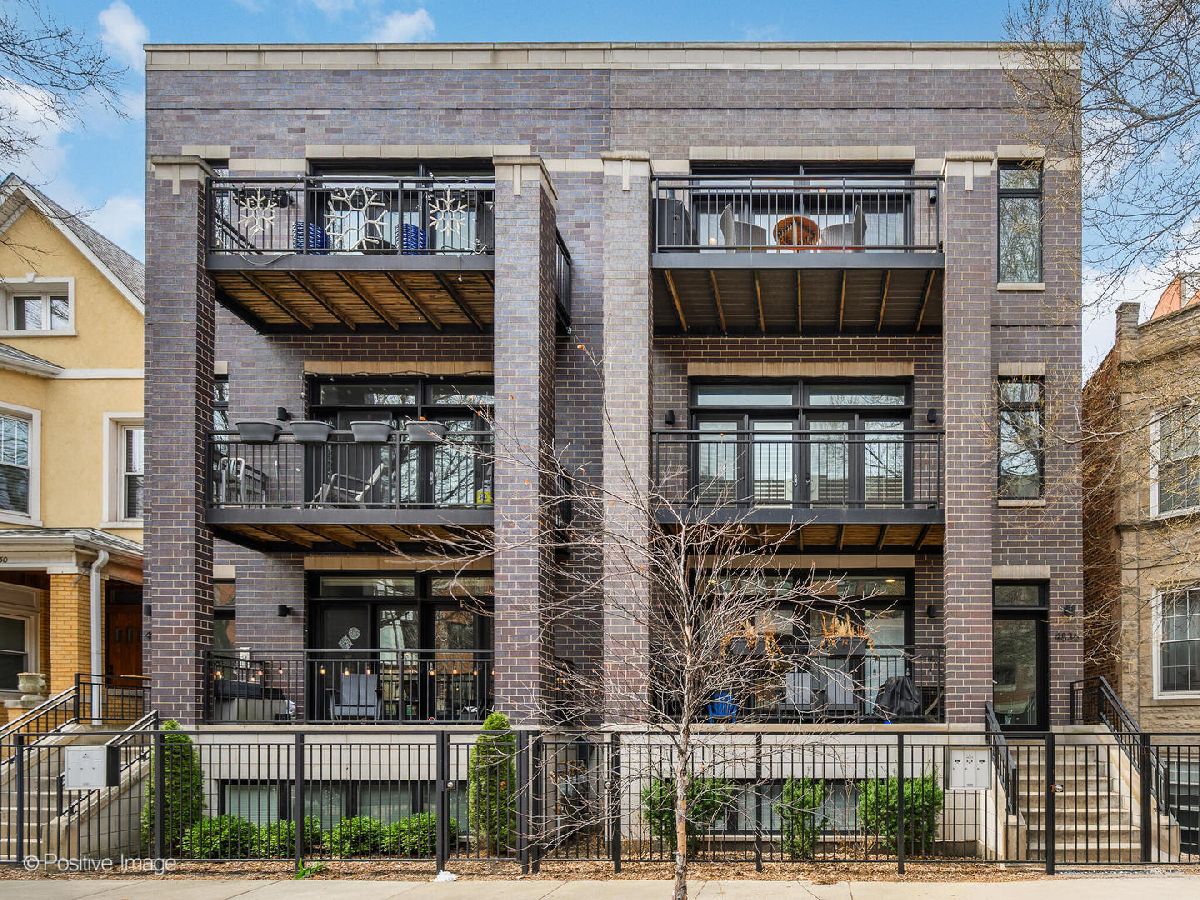  Sold Chicago Illinois, 4836 Damen