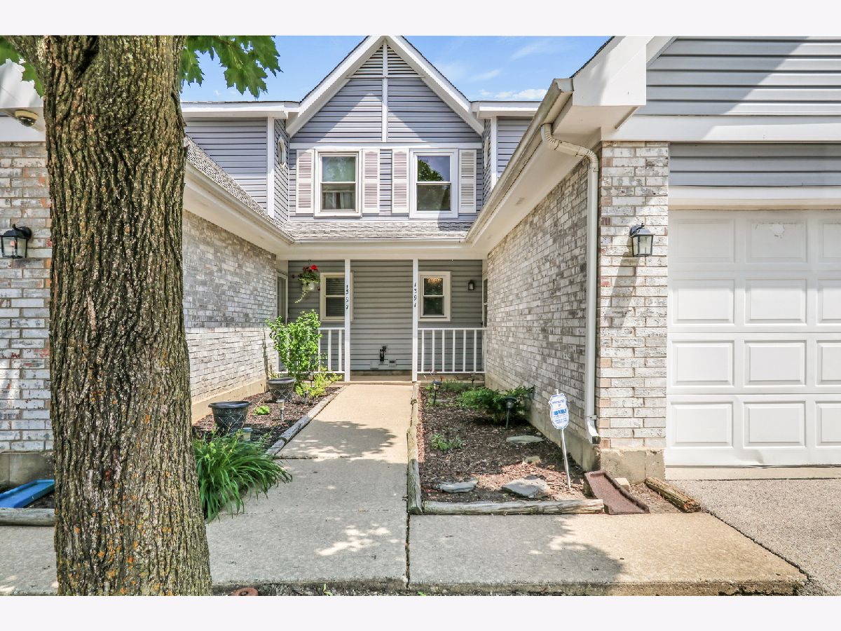 Homes & Townhomes Sold The Pines Gurnee Illinois, 1391 Sherwood