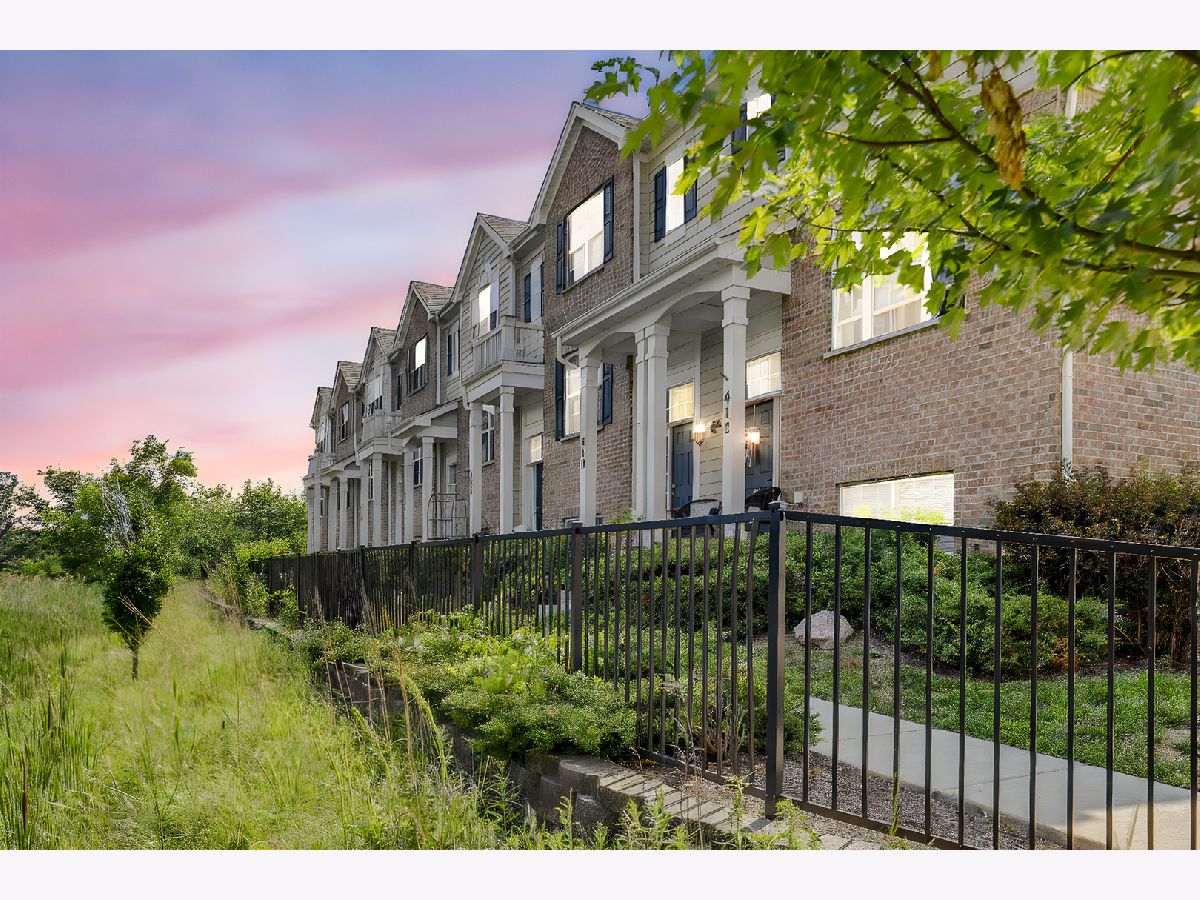 Condos & Townhomes Sold Trafalgar Woods Townhomes Morton Grove Illinois, 406 Prairie