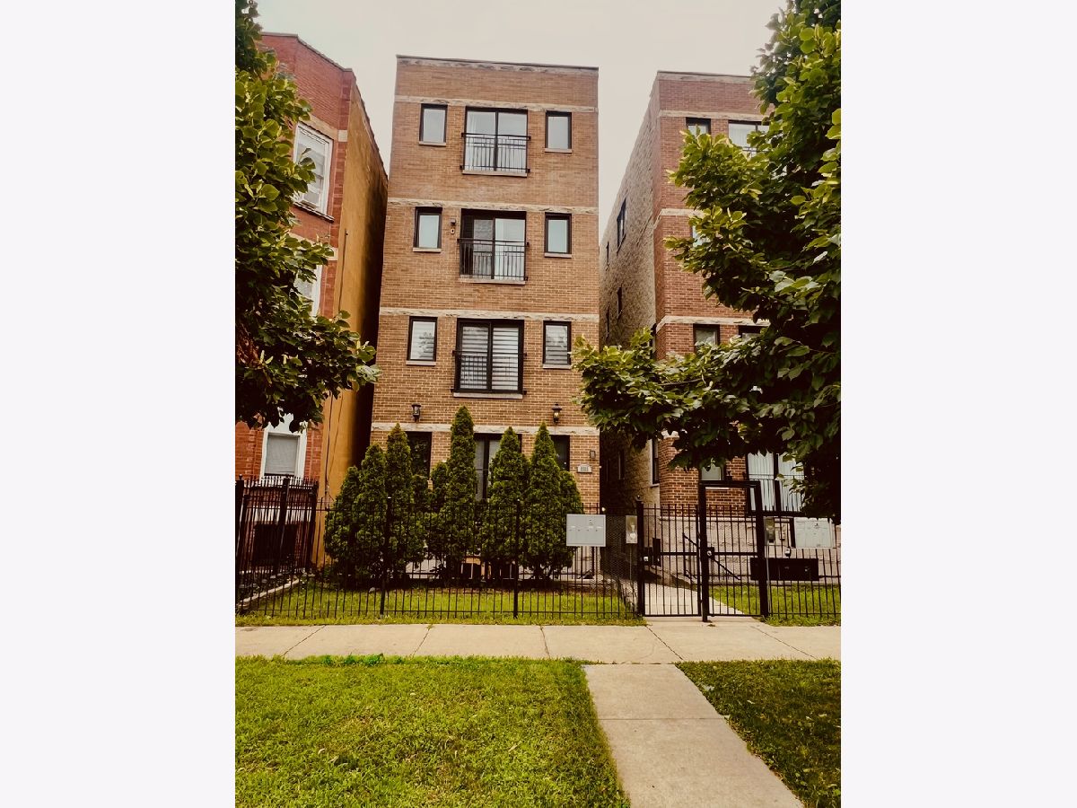 Sold Chicago Illinois, 4931 Prairie